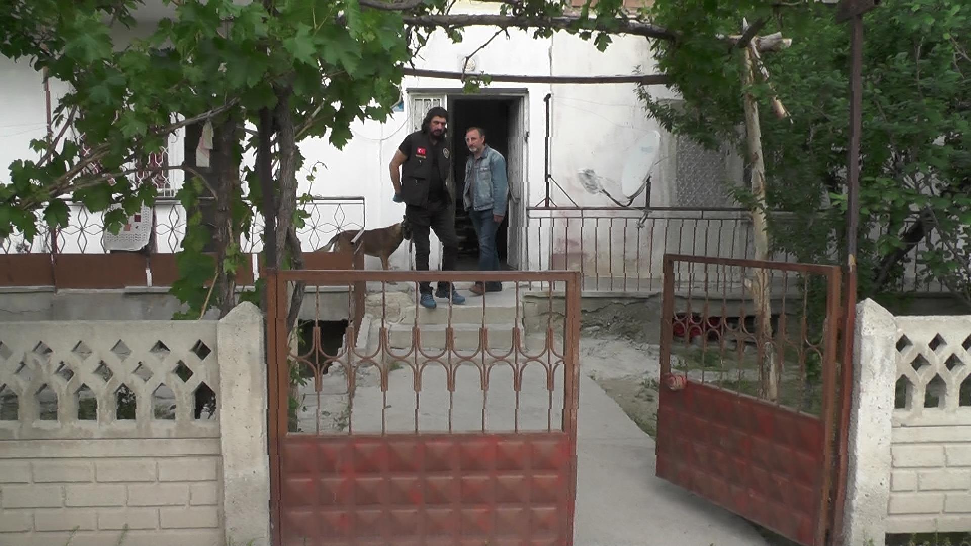 snapshot-00;00;05;16.jpg snapshot-00;00;05;16.jpg