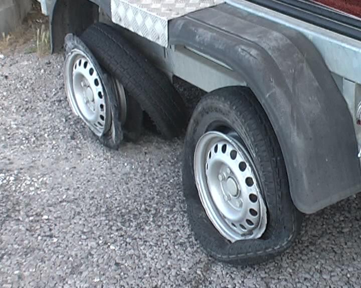 tekeri-patlayan-romork-kazaya-neden-oldu-;-2-yarali---2.jpg tekeri-patlayan-romork-kazaya-neden-oldu-;-2-yarali---2.jpg